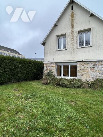 Maison 5 pièces 125 m² · à Domfront en Poiraie · 125 m² · 710 €