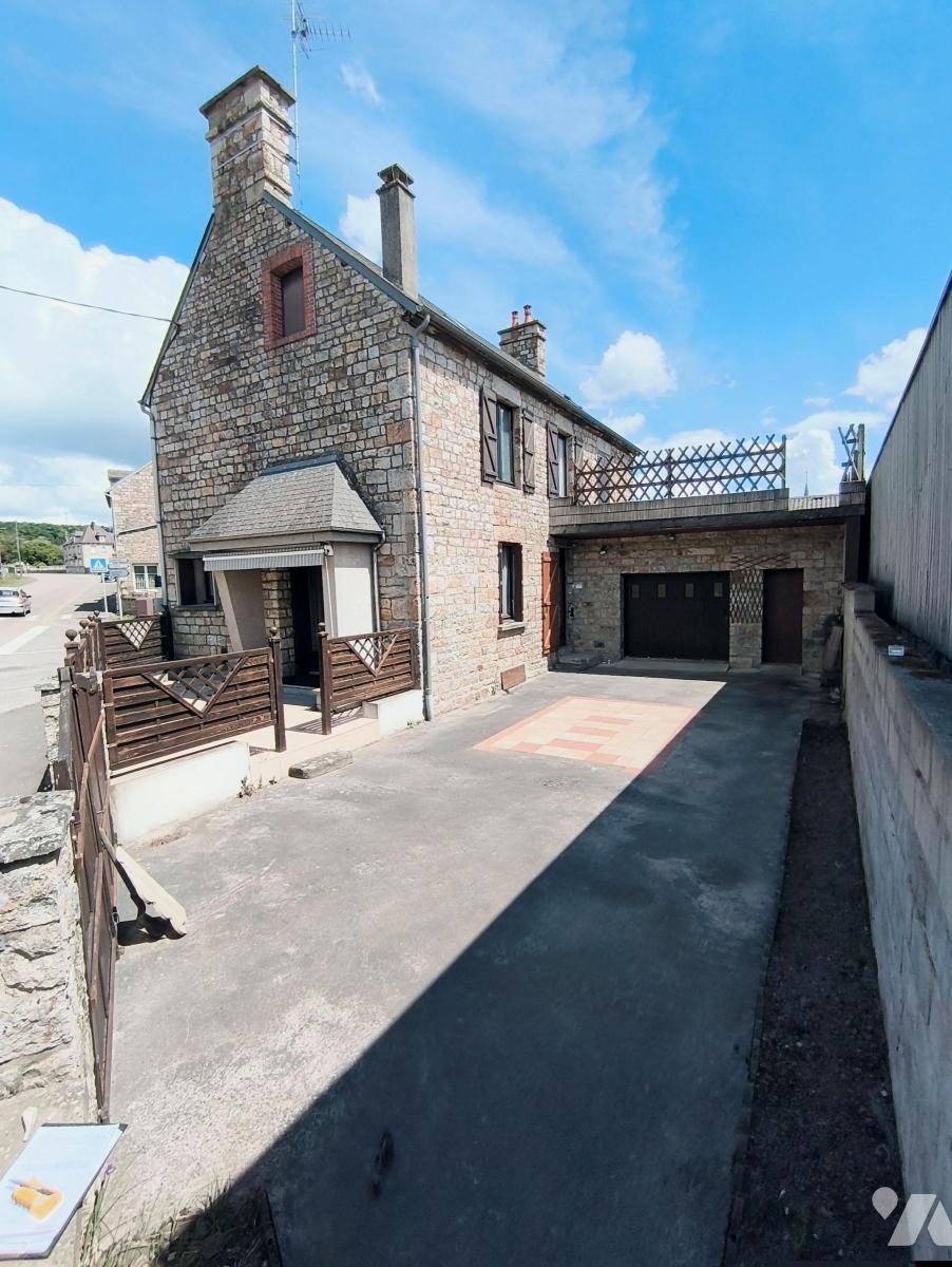 Maison 5 pièces 113 m² · à Domfront en Poiraie · 113 m² · 120 000 €