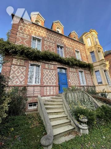 Maison 10 pièces 211 m² · à Ferté Macé · 211 m² · 240 000 €