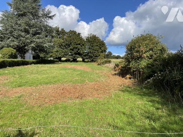 Terrain 1328 m² · à Rives d'Andaine · 1 328 m² · 12 400 €