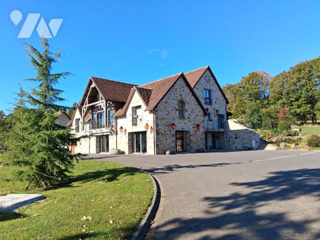 Maison 570m² — Rives d'Andaine
