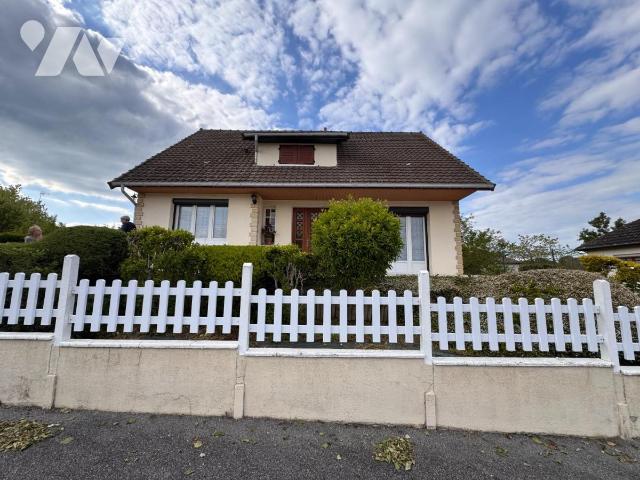 Maison 6 pièces 107 m² · à Berd'Huis · 107 m² · 140 000 €
