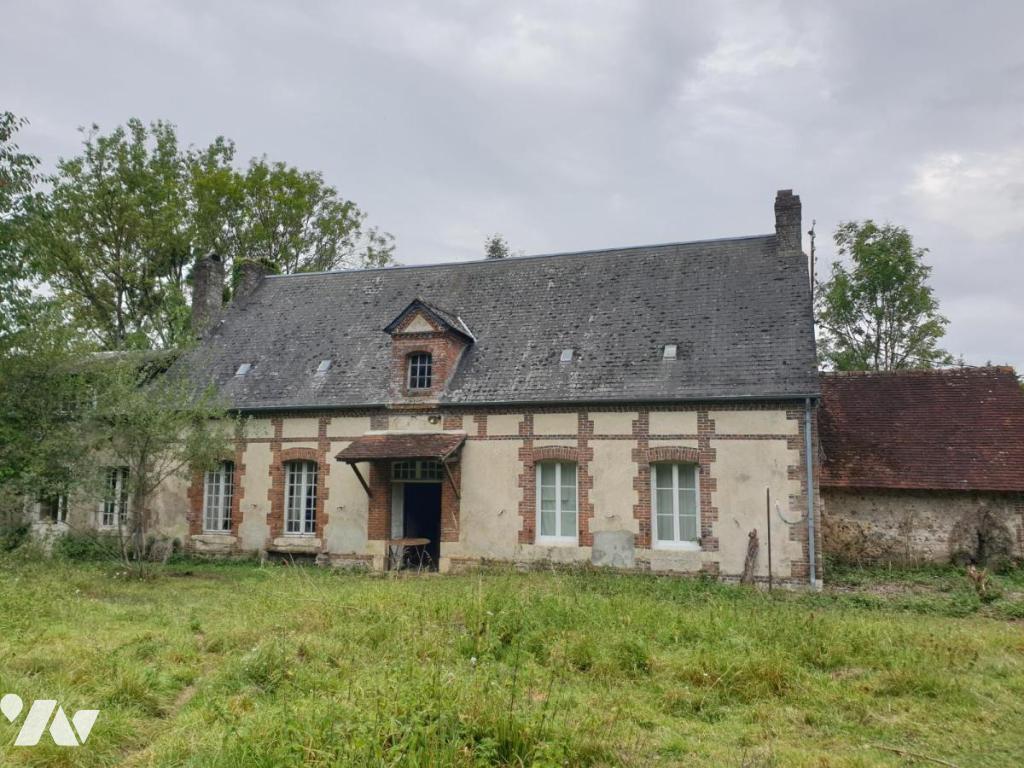 Maison 8 pièces 150 m² · à Planches · 150 m² · 330 000 €