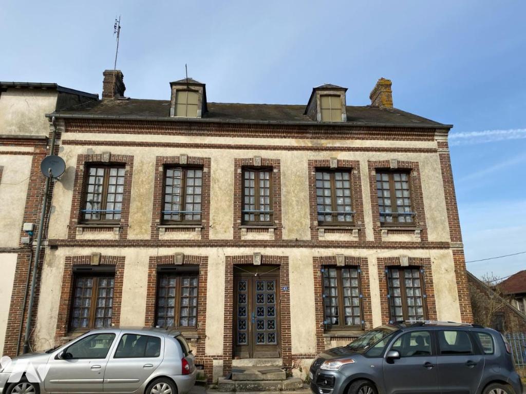 Maison 5 pièces 164 m² · à Saint-Hilaire-sur-Risle · 164 m² · 90 000 €