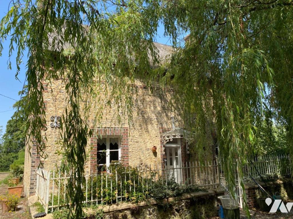 Maison 3 pièces 77 m² · à Saint-Aubin-de-Courteraie · 77 m² · 200 000 €