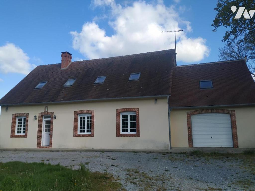 Maison 8 pièces 159 m² · à Beaulieu · 159 m² · 792 €/mois