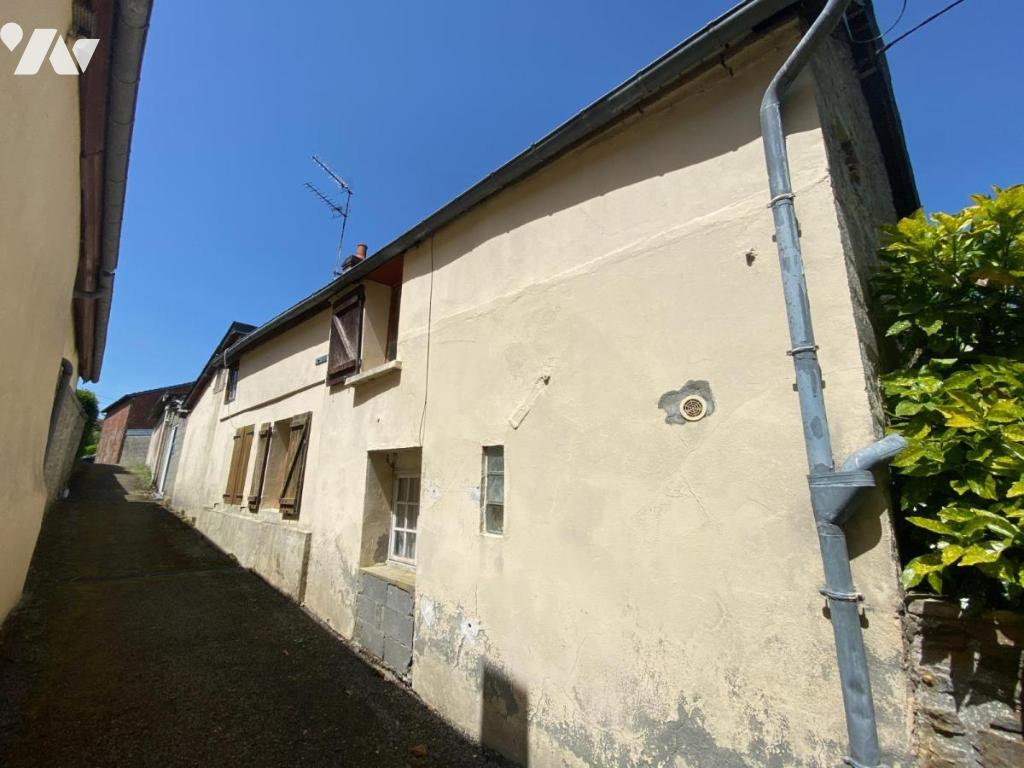 Maison 5 pièces 89 m² · à Saint-Evroult-Notre-Dame-du-Bois · 89 m² · 40 000 €