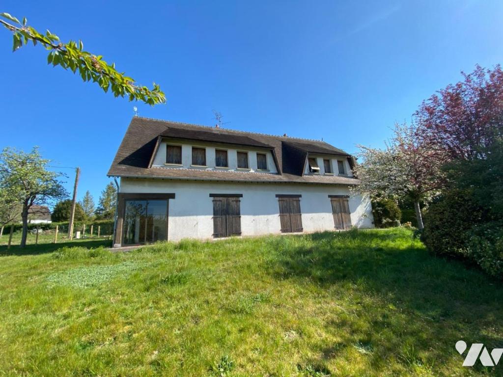 Maison 8 pièces 188 m² · à L'Aigle · 188 m² · 210 000 €