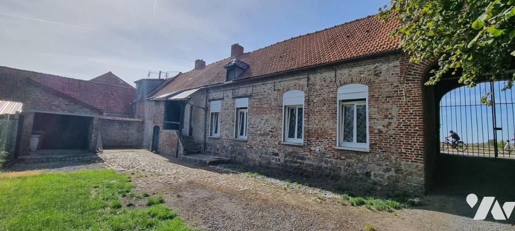 Maison à Lécluse