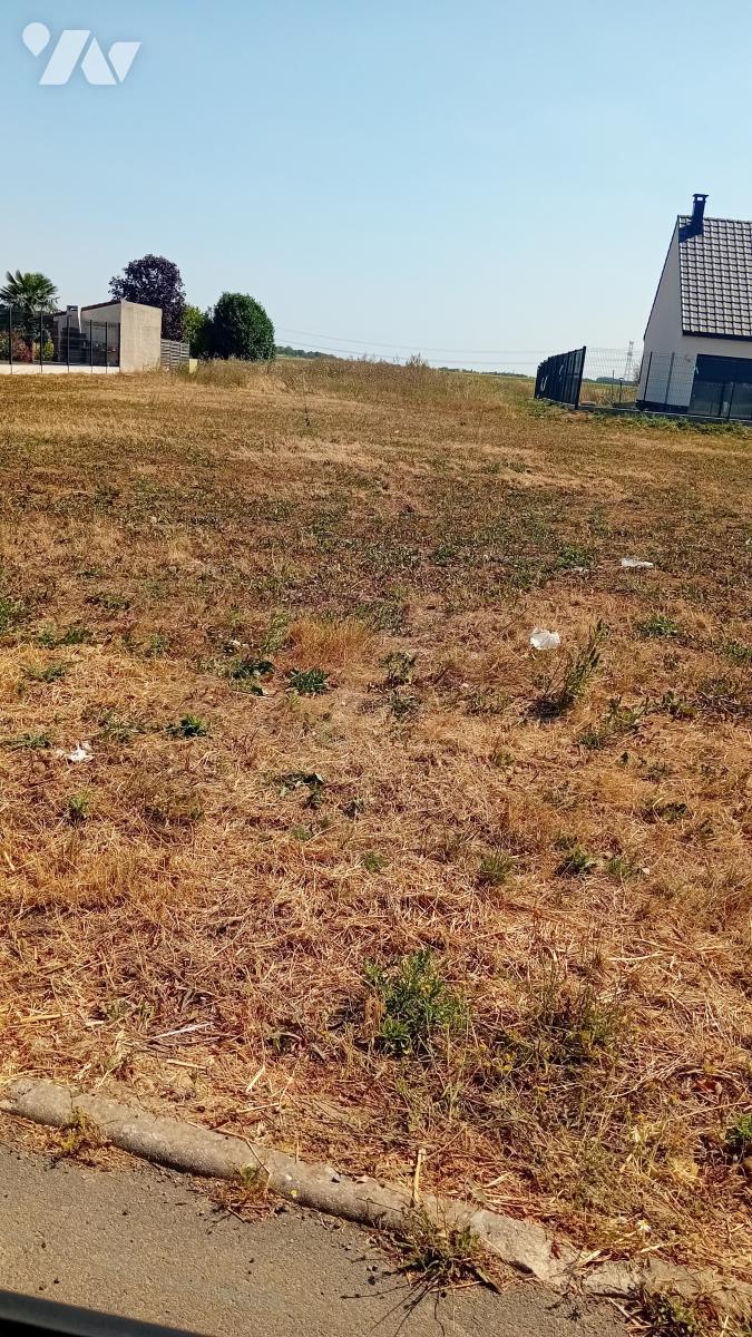 Terrain 598 m² · à Neuvireuil · 598 m² · 80 000 €