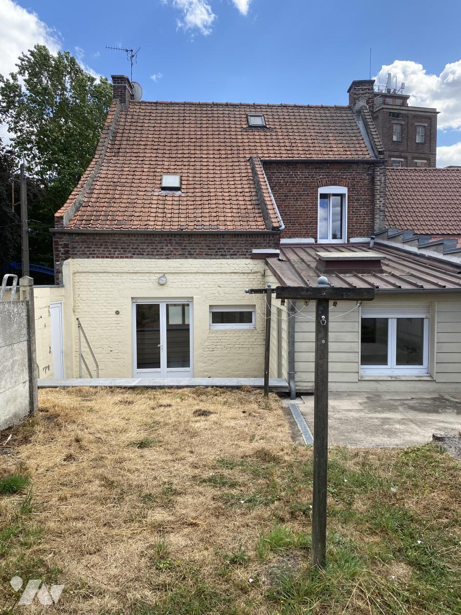 Maison 6 pièces 100 m² · à Vitry-en-Artois · 100 m² · 160 000 €