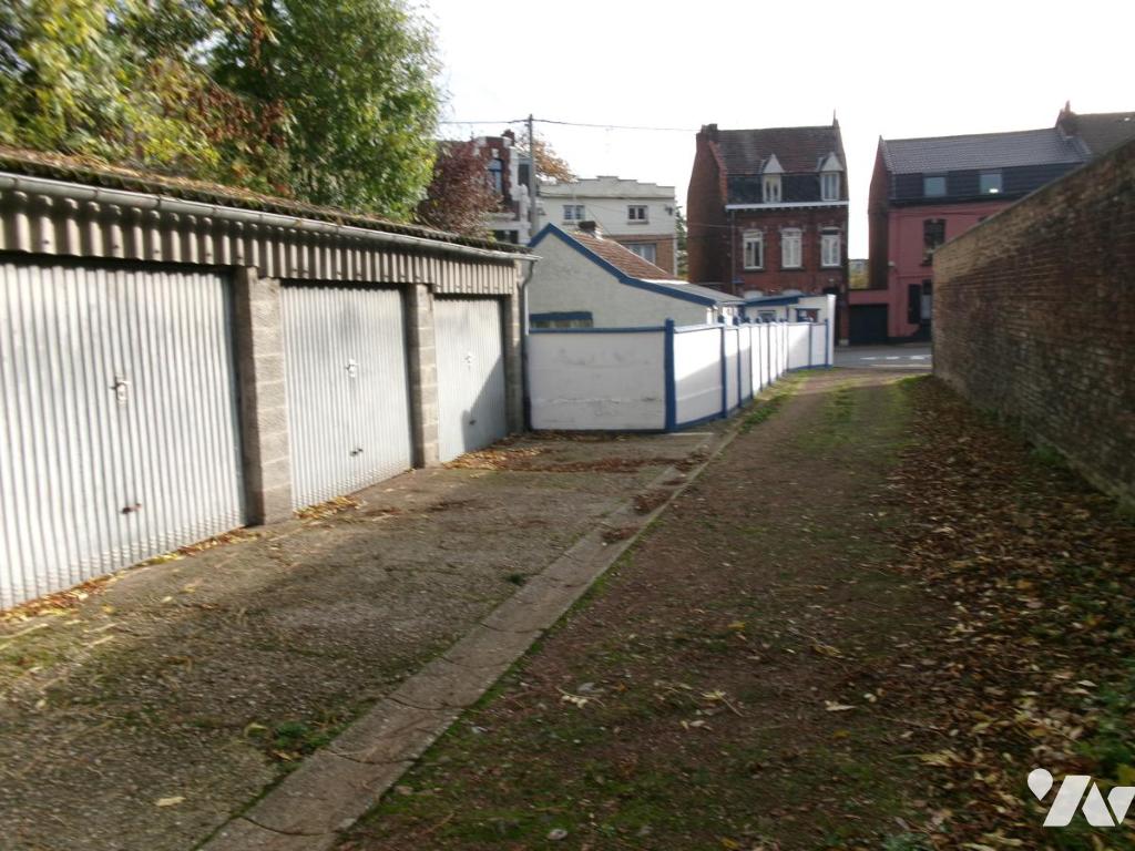 LOCATION garage-BETHUNE (62)