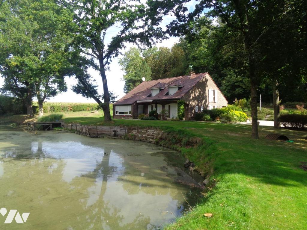 Maison 8 pièces 227 m² · à Lapugnoy · 227 m² · 700 000 €