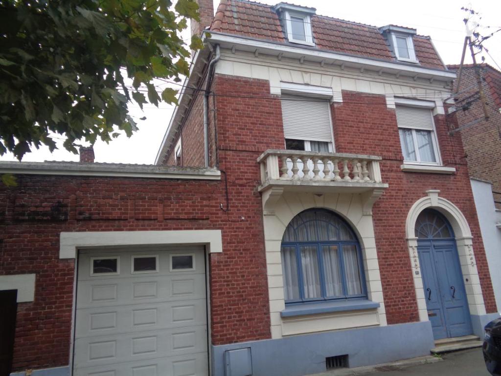 Maison 7 pièces 153 m² · à Béthune · 153 m² · 240 000 €