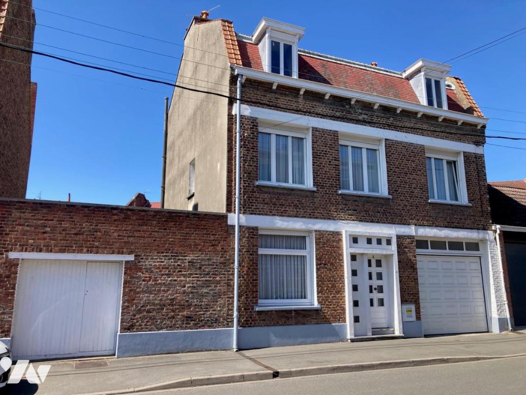 Maison 126 m² · à Bassée · 126 m² · 180 000 €