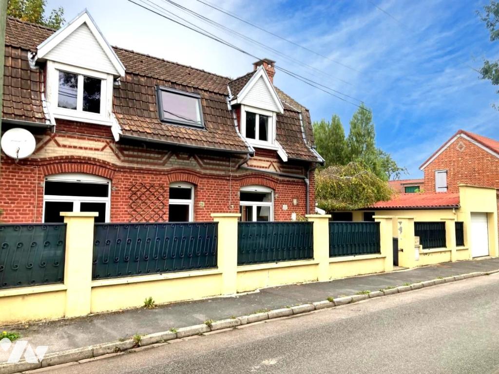 Maison 99 m² · à Douvrin · 99 m² · 145 000 €