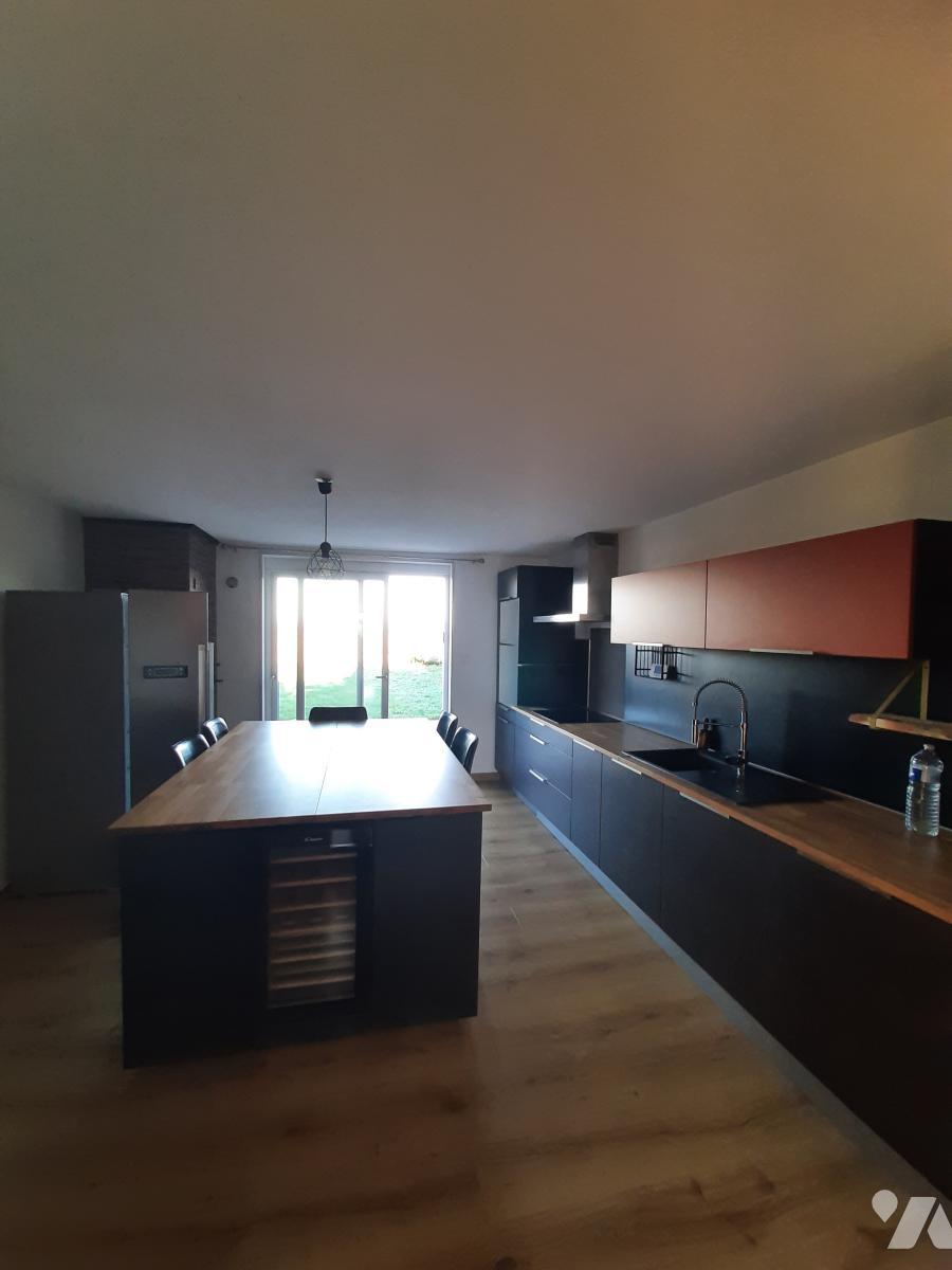 Maison 100 m² · à Givenchy-lès-la-Bassée · 100 m² · 850 €/mois