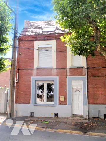 Maison 8 pièces 101 m² · à Hénin-Beaumont · 101 m² · 130 000 €