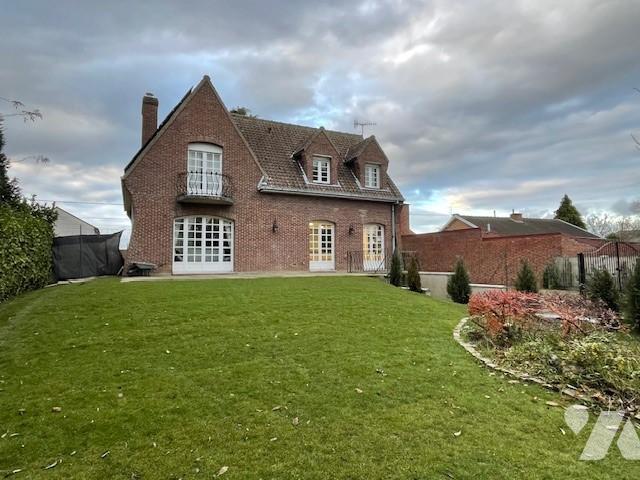 Maison 6 pièces 139 m² · à Bauvin · 139 m² · 455 000 €