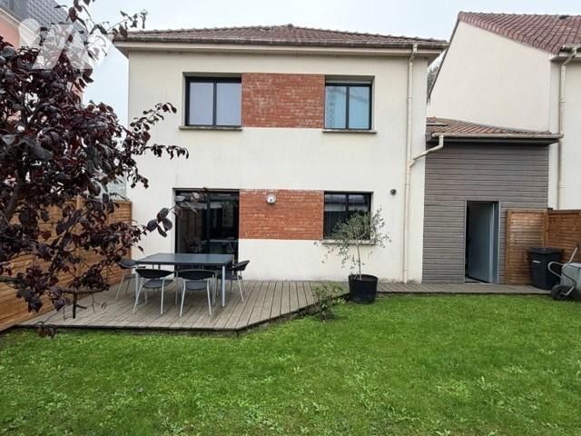 Maison 5 pièces 102 m² · à Laventie · 102 m² · 240 000 €