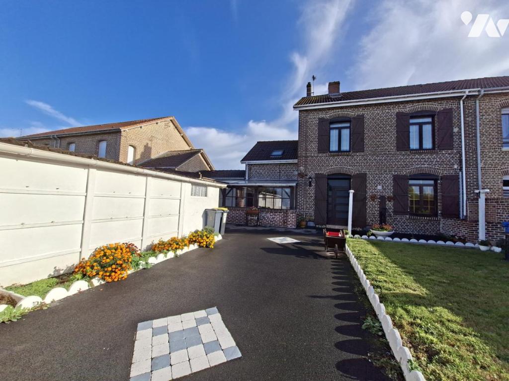 Maison 5 pièces 65 m² · à Douvrin · 65 m² · 145 000 €