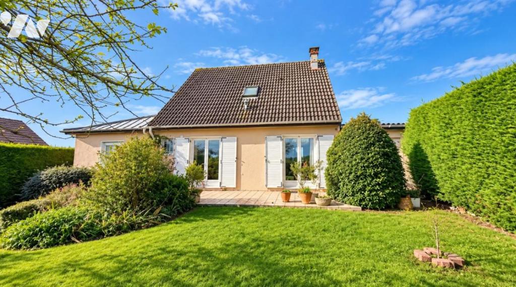 Maison 5 pièces 122 m² · à Saint-Léonard · 122 m² · 230 000 €