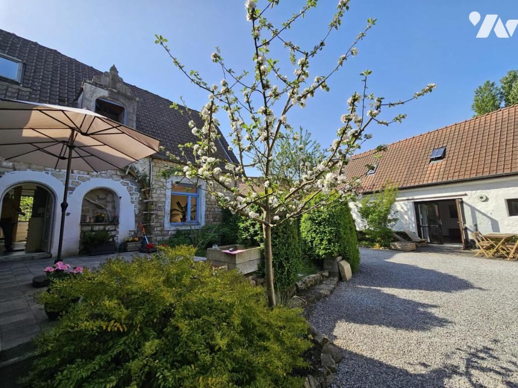 Maison 10 pièces 280 m² · à Beuvrequen · 280 m² · 532 800 €
