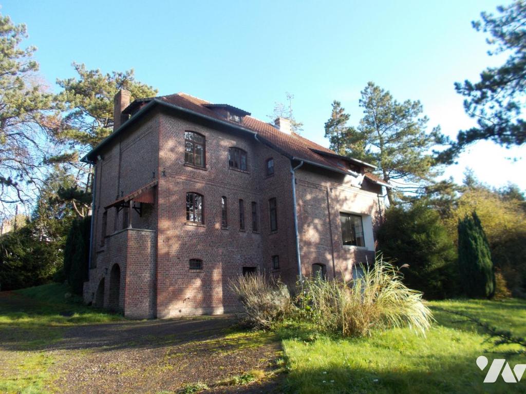 Maison 12 pièces 280 m² · à Auxi-le-Château · 280 m² · 280 000 €