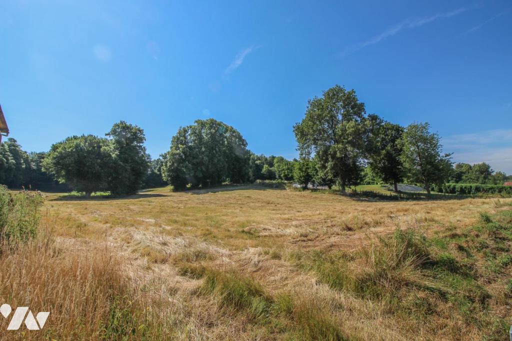 Terrain 823 m² · à Sibiville · 823 m² · 25 000 €