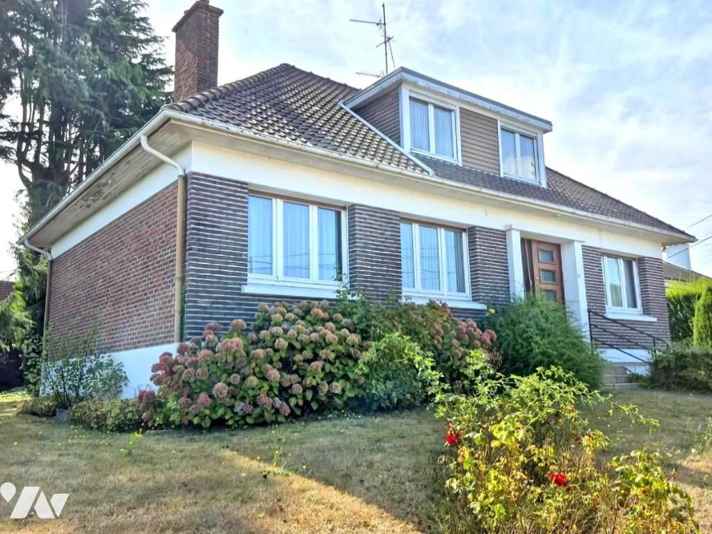 Maison 7 pièces 126 m² · à Longuenesse · 126 m² · 230 000 €
