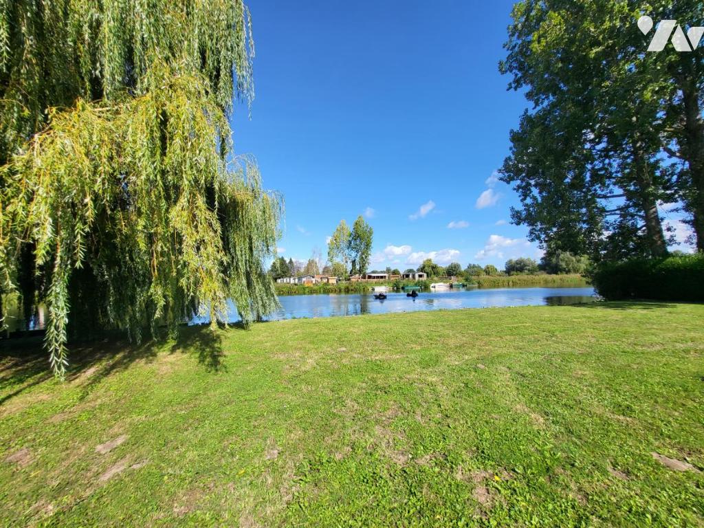 Terrain 1583 m² · à Moulle · 1 583 m² · 55 000 €