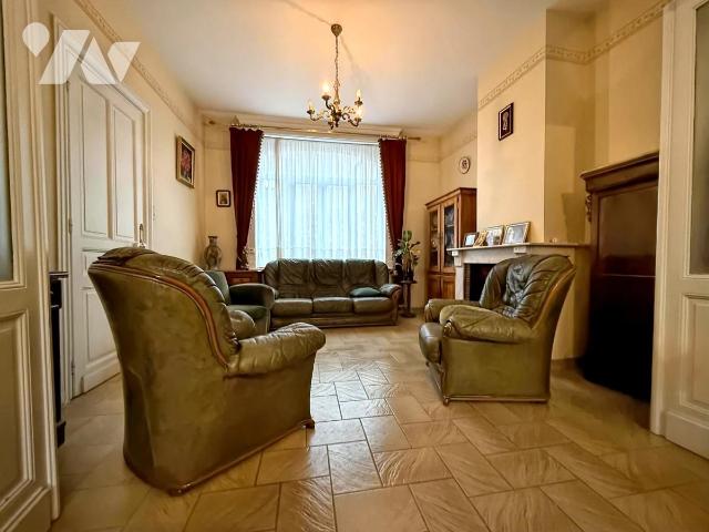 Maison 8 pièces 165 m² · à Saint-Venant · 165,4 m² · 160 000 €