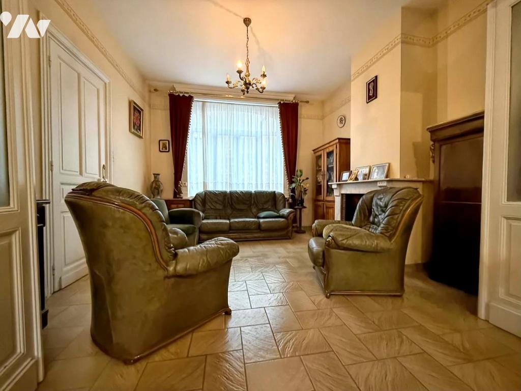 Maison 8 pièces 165 m² · à Saint-Venant · 165,4 m² · 160 000 €