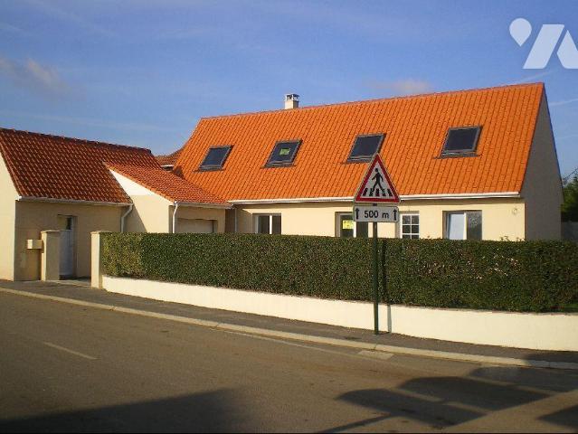 Maison 5 pièces 87 m² · à Saint-Inglevert · 86,8 m² · 860 €