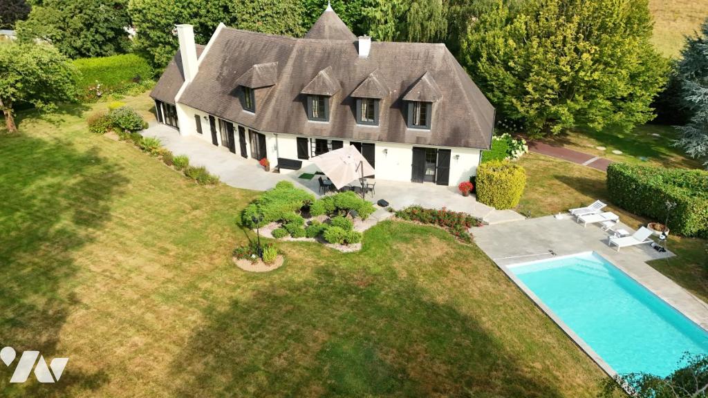 Maison 9 pièces 275 m² · à Bailleulmont · 275 m² · 850 000 €