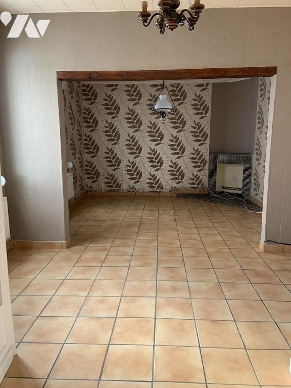 Maison 2 pièces 81 m² · à Quéant · 81 m² · 66 000 €