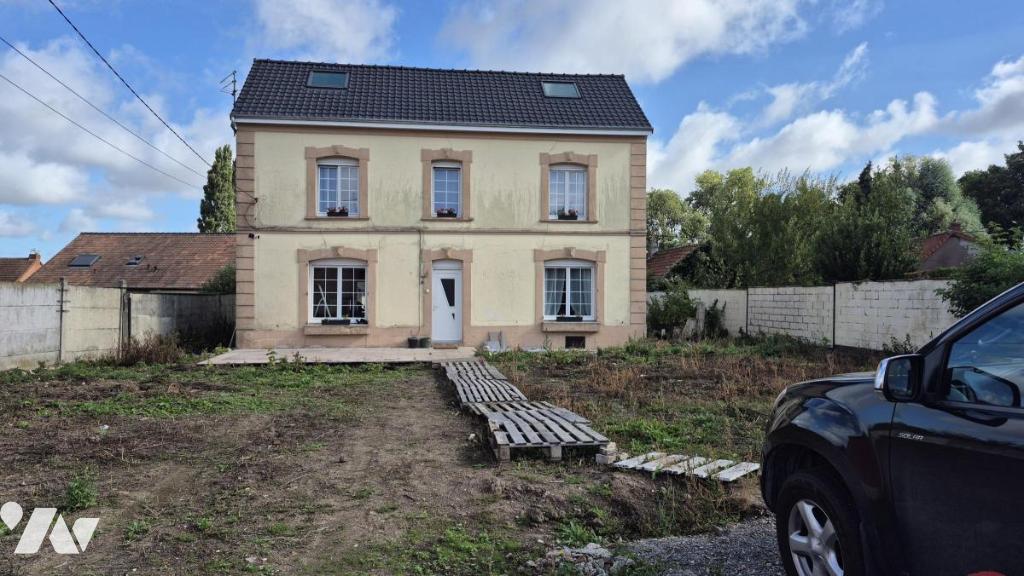 Maison 4 pièces 119 m² · à Achiet-le-Grand · 119 m² · 155 000 €