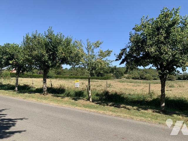 Terrain 1000 m² · à Lucheux · 1 000 m² · 24 000 €