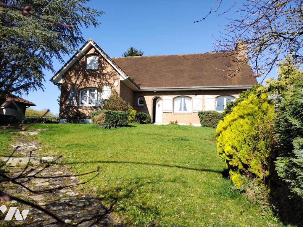 Maison 8 pièces 145 m² · à Divion · 145 m² · 250 000 €