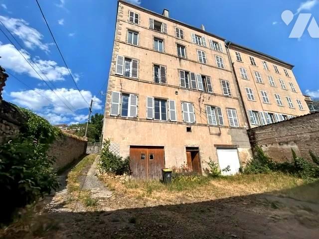 Appartement 7 pièces 170 m² · à Thiers · 169,5 m² · 80 000 €