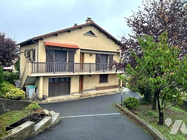 Maison 7 pièces 143 m² · à Pont-du-Château · 143 m² · 242 000 €
