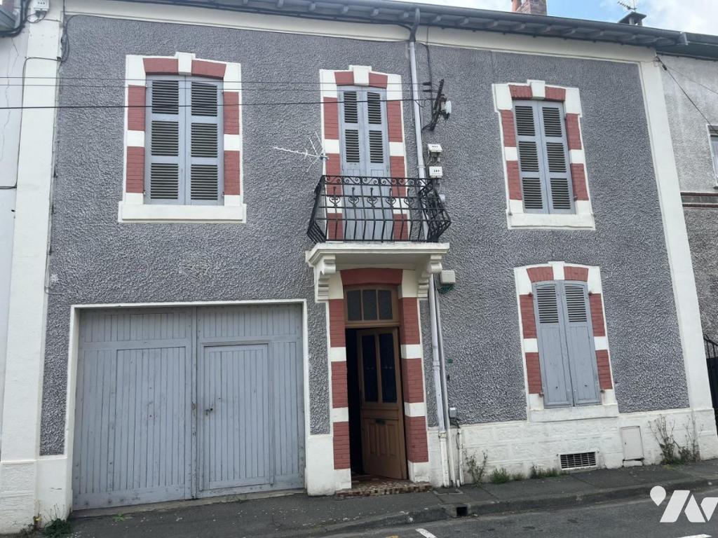 Maison 9 pièces 144 m² · à Tarbes · 143,8 m² · 155 000 €