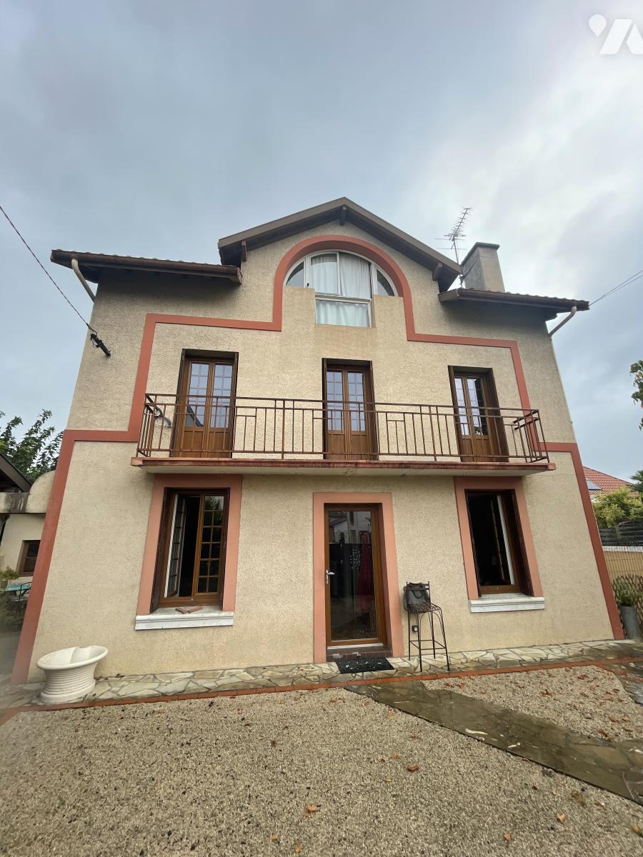 Maison 172 m² · à Séméac · 172 m² · 190 000 €
