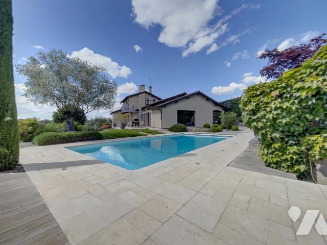 Maison 6 pièces 190 m² · à Montanay · 190 m² · 890 000 €
