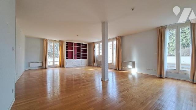 Appartement 6 pièces 167 m² · à Villefranche-sur-Saône · 167,2 m² · 350 000 €