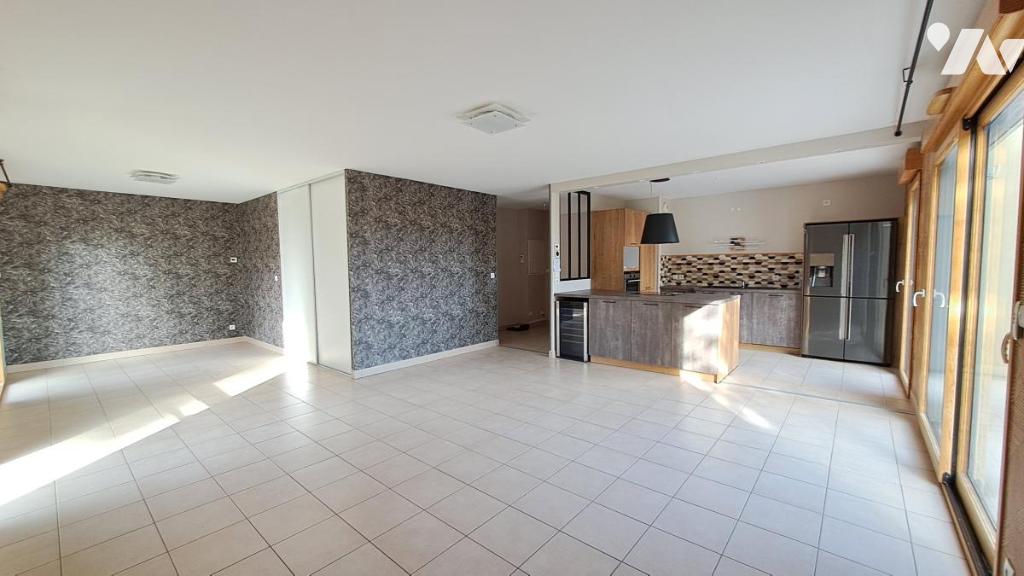 Appartement 5 pièces 108 m² · à Villefranche-sur-Saône · 107,6 m² · 399 000 €