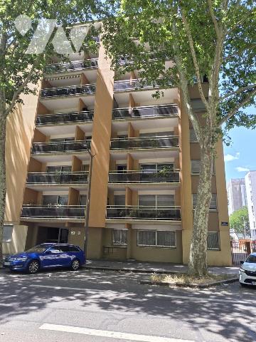 Appartement 5 pièces 110 m² · à Lyon 6e Arrondissement · 109,7 m² · 518 500 €