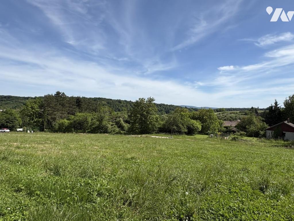 Terrain — Montarlot-lès-Rioz