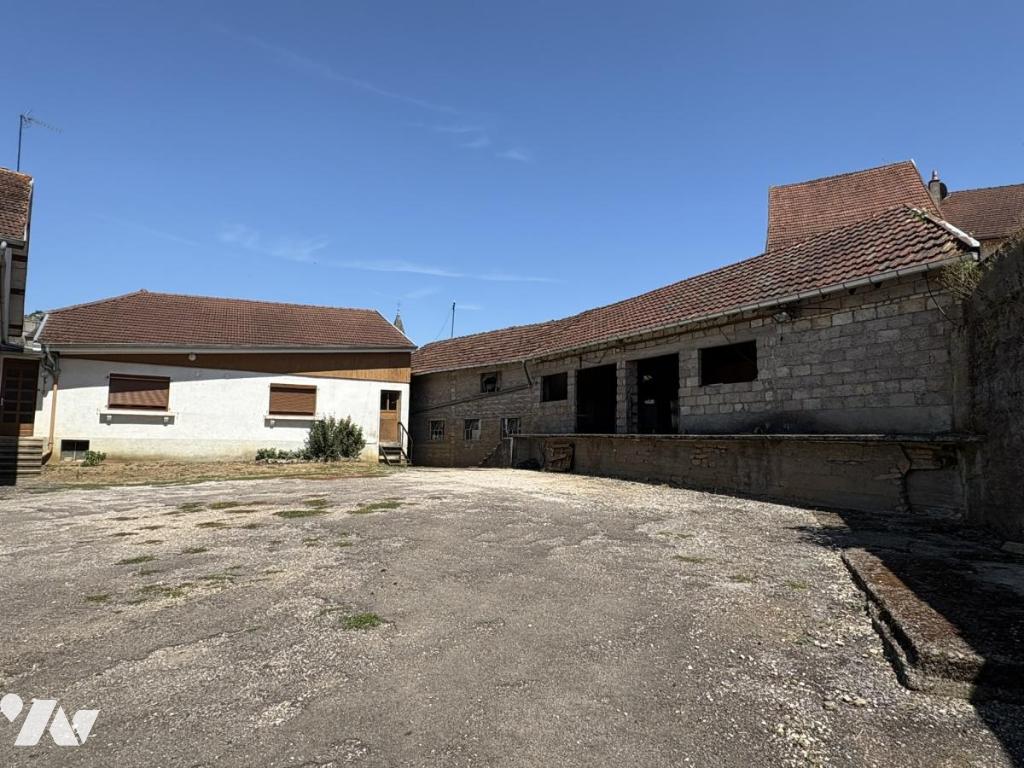 Maison 186 m² · à Fondremand · 186 m² · 170 000 €