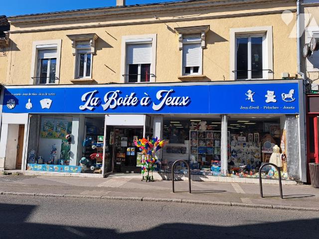 Immeuble 154 m² · à Le Mans · 153,9 m² · 560 000 €